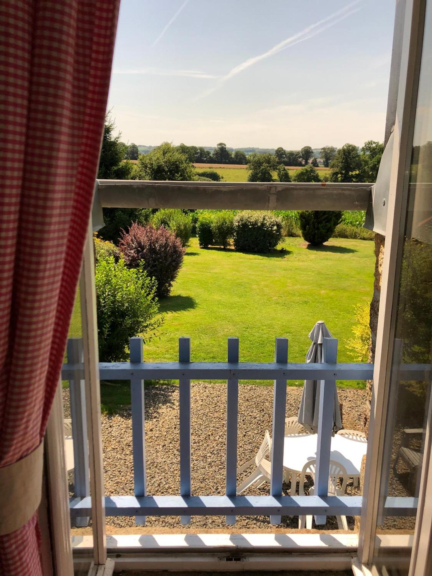 Jasmin Cottage With Seasonal Swimming Pool Le Mesnil-Gilbert Exterior foto